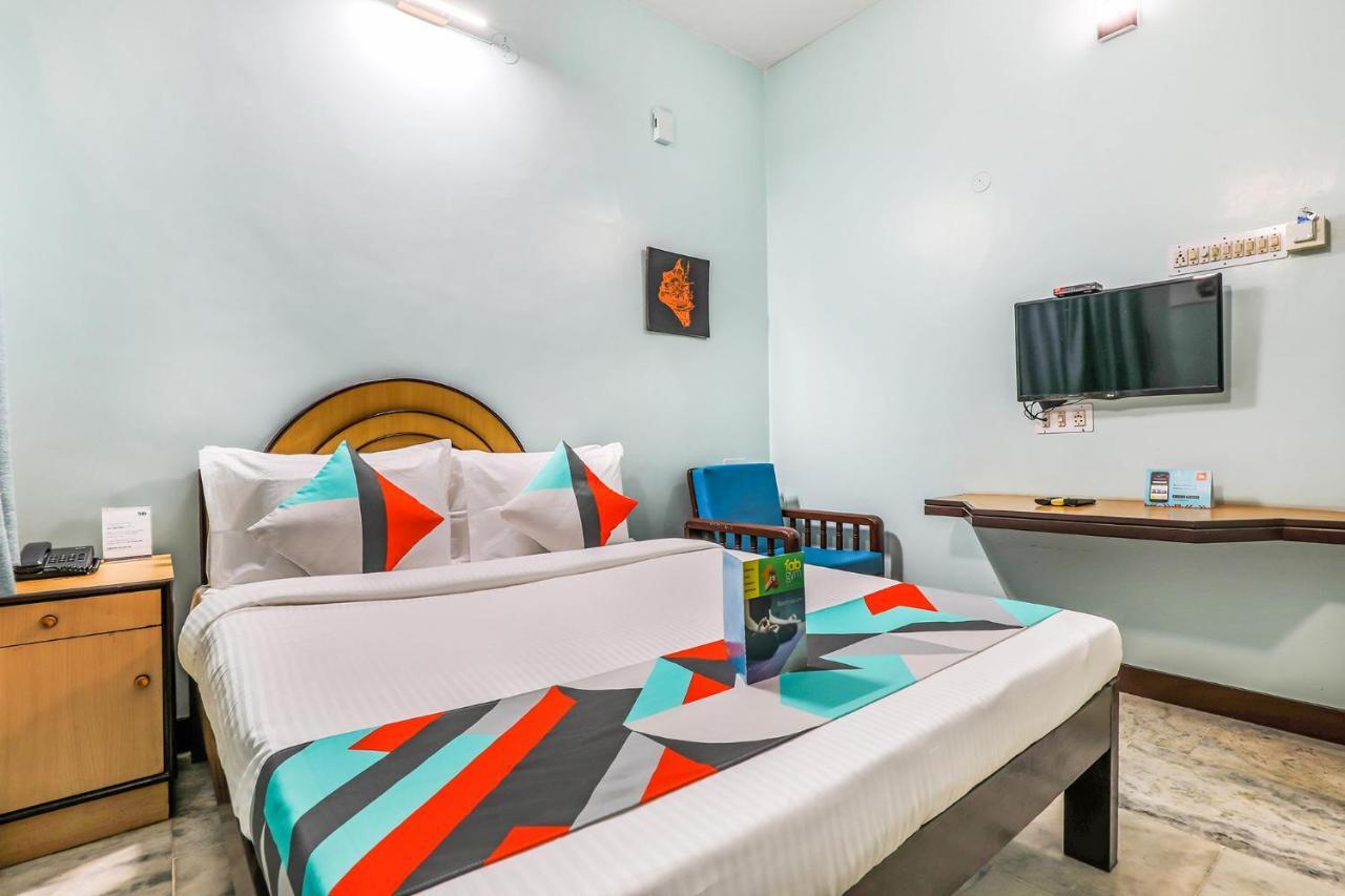 Fabexpress Santhi Inn - Near Promenade Beach Pondichéry Extérieur photo