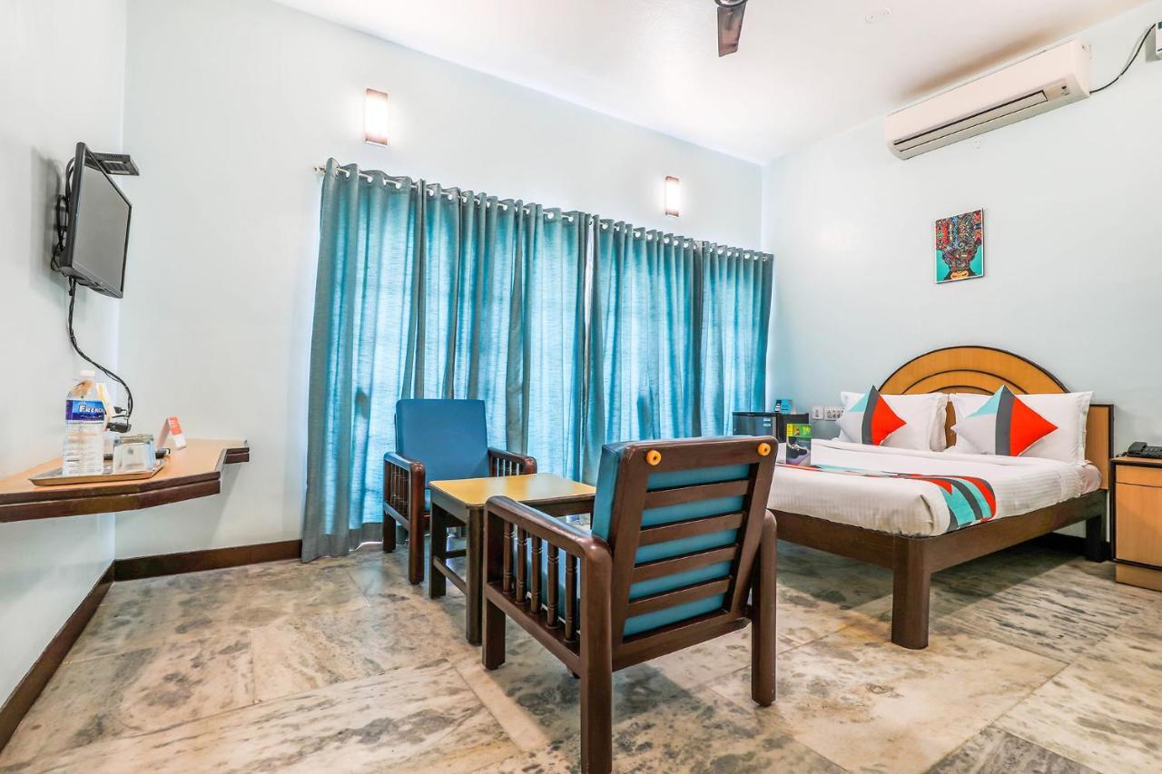Fabexpress Santhi Inn - Near Promenade Beach Pondichéry Extérieur photo
